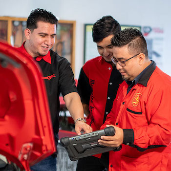 Conviértete en Técnico Mecánico Automotriz En Línea